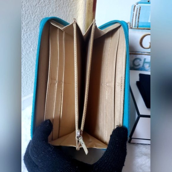 Chanel Camellia Embossed Zip Around Wallet – Turquoise Lambskin - Picture 14 of 16